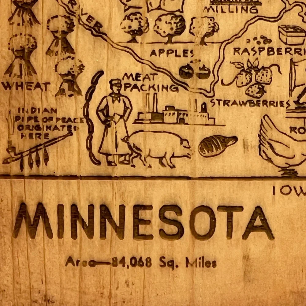 Minnesota State Map Wood Plaque Unisex OS Brown Very Good Engraved Art